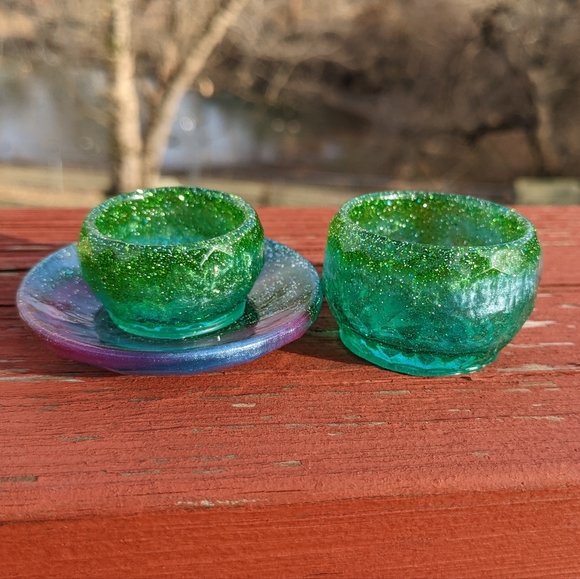 Tiny Resin Bowls Set Cute Adorable Gift Handmade Resin Art Tiny Saucer Plate - Picture 7 of 8